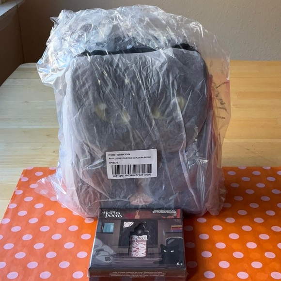 🐈‍⬛🎃🐈‍⬛. HOCUS POCUS BINX PLUSH MINI BACKPACK 🐈‍⬛🎃🐈‍⬛ NWT 🐈‍⬛🎃🐈‍⬛ - Picture 11 of 15